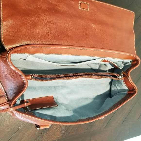 Lamberston Truex camel colored leather shoulder bag - Picture 9 of 15
